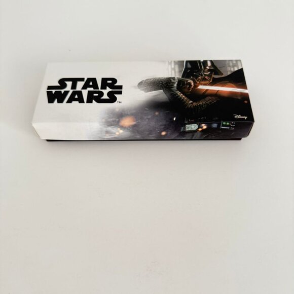 NWT - Star Wars Adult Honors Diver Bezel Analog Quartz Bracelet Watch - Picture 2 of 14